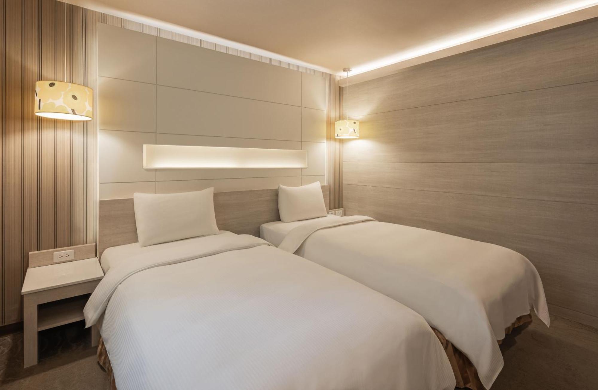 Kindness Hotel - Zhongshan Bade Branch Kaohsiung Room photo