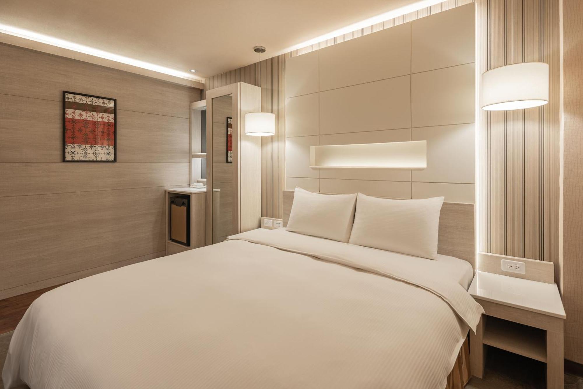 Kindness Hotel - Zhongshan Bade Branch Kaohsiung Room photo